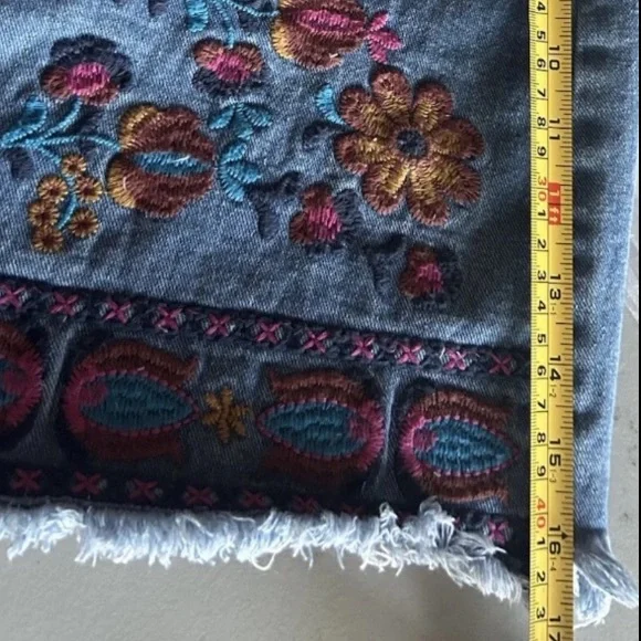 JOHNNY WAS Style Skirt UMGEE Colorful Embroidered Floral Denim Boho Size Large - Picture 7 of 9
